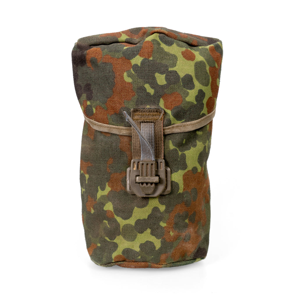 Front view of a genuine 90s German Army canteen pouch in Flecktarn camouflage with a secure Spanish-style quick-release buckle.