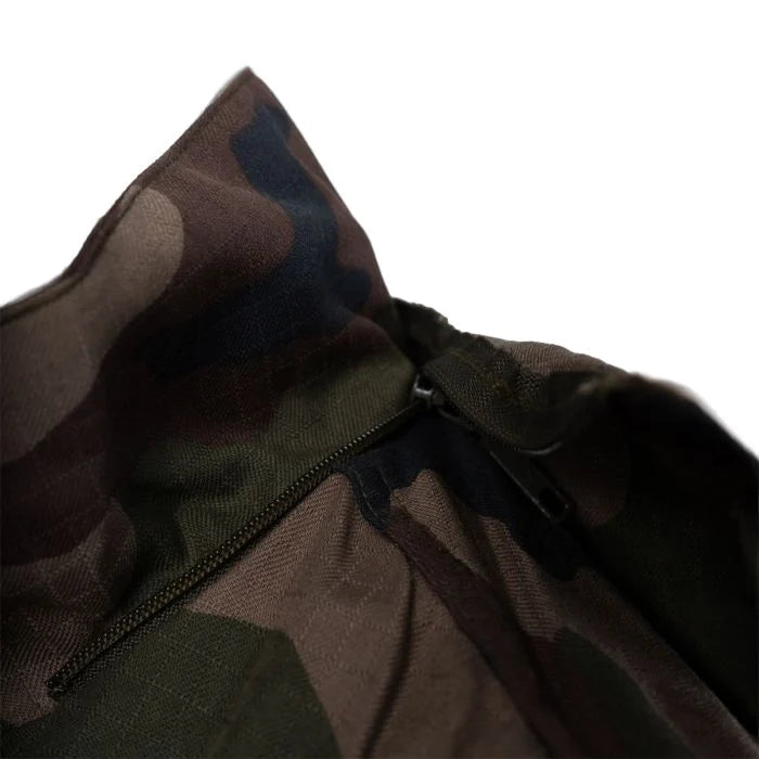 Close-up of the zip-on detachable hood attachment point on the collar of the FELIN T4 jacket