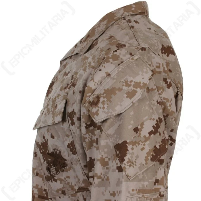 Close up of sleeve shoulder pocket on USMC Desert MARPAT jacket