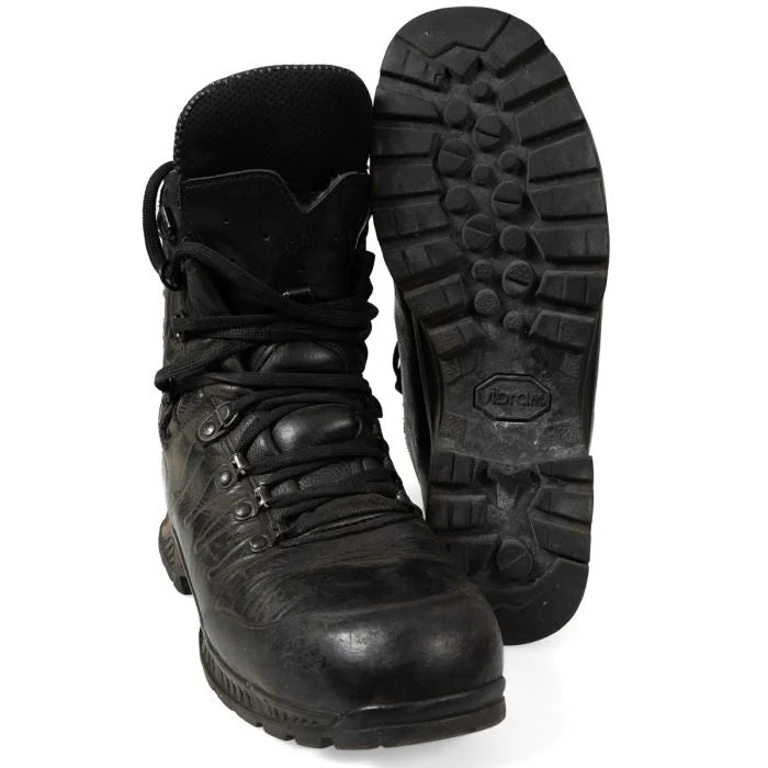 German Meindl combat hiking boots front view and Vibram outsole