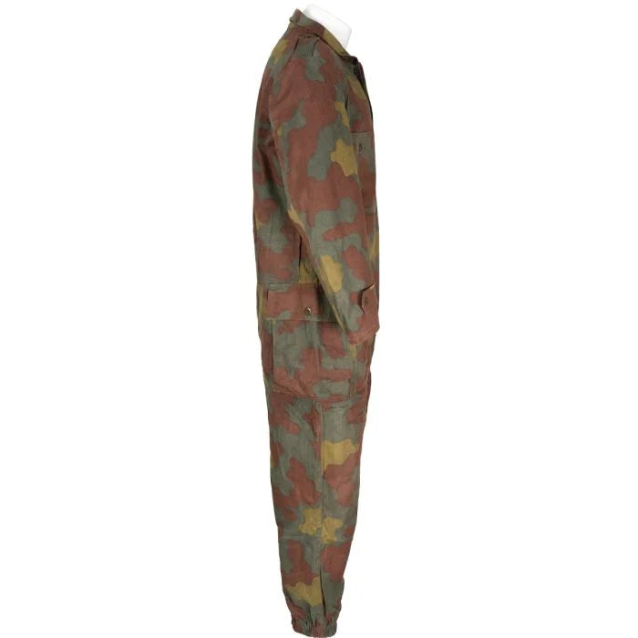 Full side profile of the Italian military San Marco camouflage overalls showing thigh pocket layout
