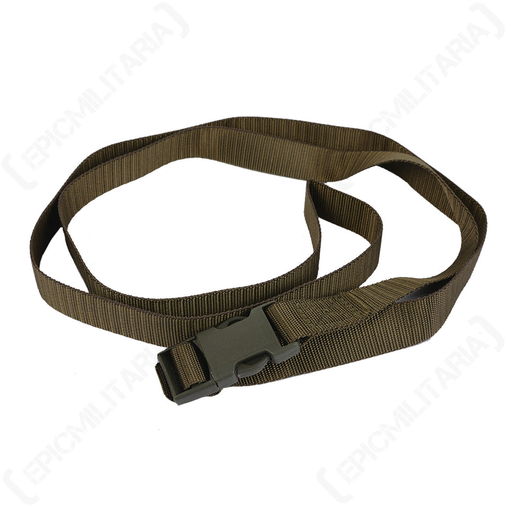 Full 150cm olive drab Swiss strap featuring heavy-duty nylon webbing and a secure plastic quick-release buckle.