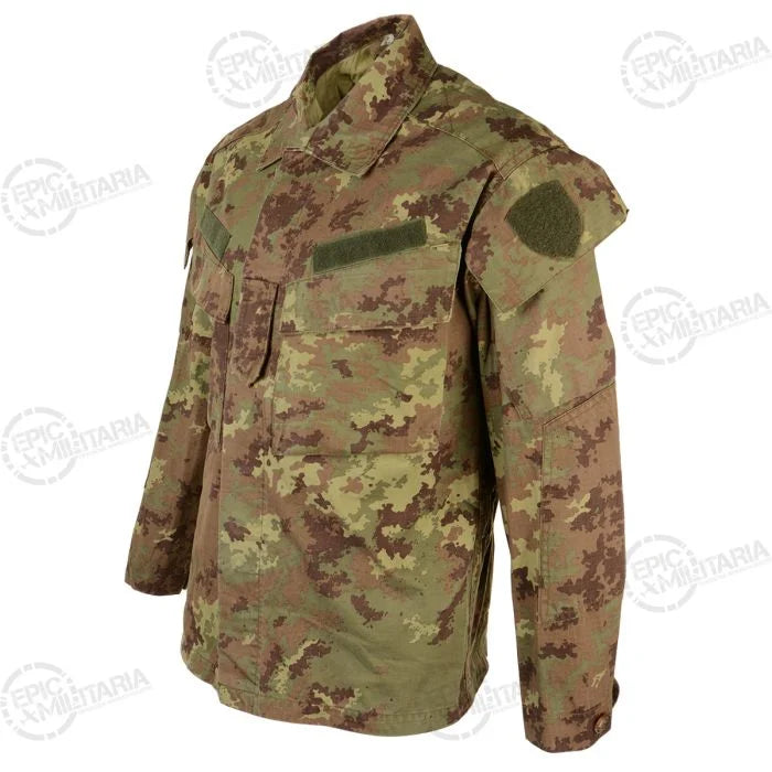 Side angle view of Italian Army Vegetato camo combat shirt with shoulder patches