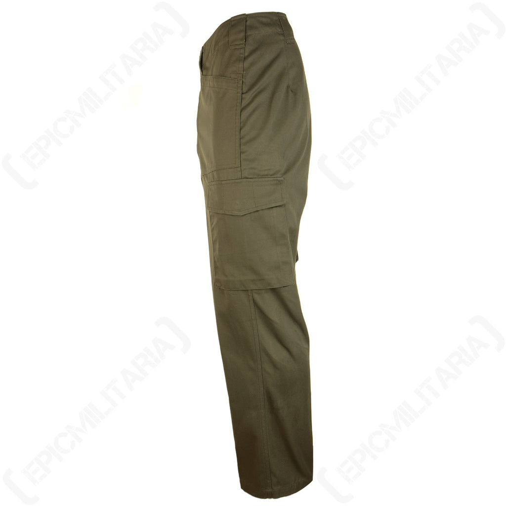 Side profile view highlighting the straight-leg design and button-down cargo pocket of the Anzug 75 field trousers.