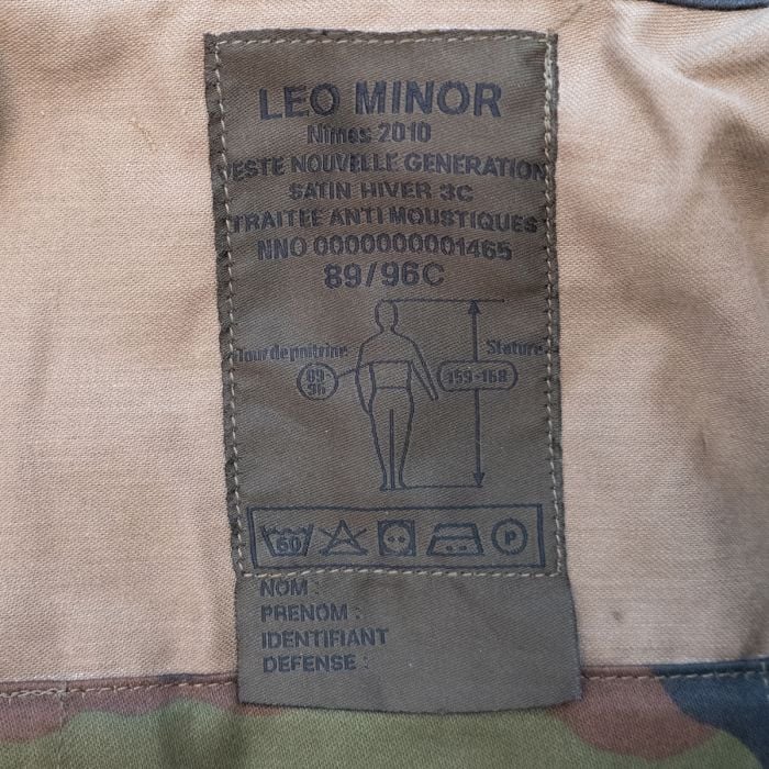 Internal military specification label from Leo Minor showing NNO registration and sizing diagram