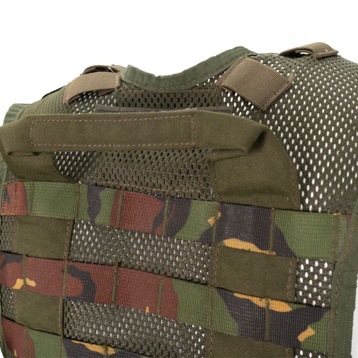 Reinforced upper back grab drag handle on Dutch military modular mesh vest