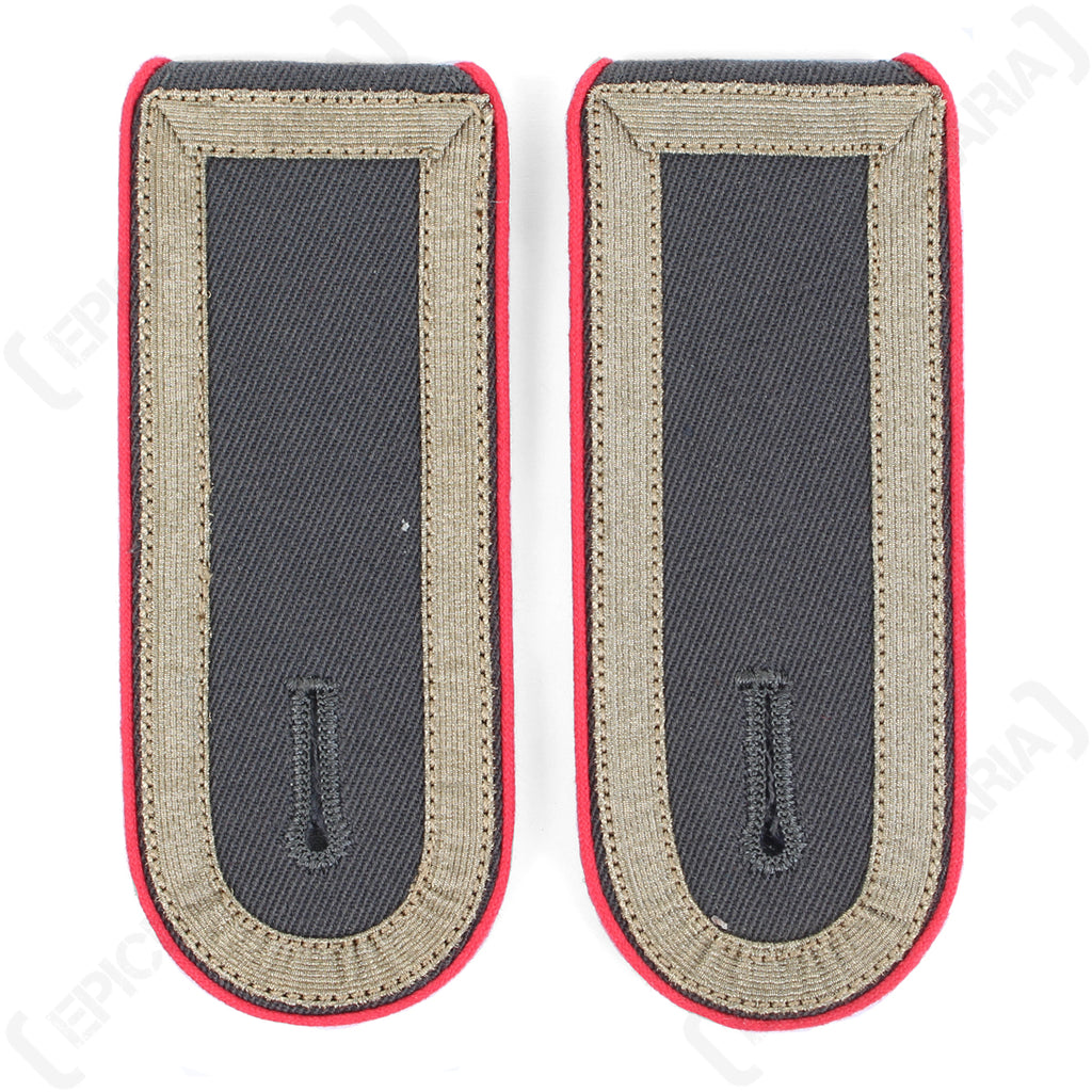Pair of German Bundeswehr Stabsunteroffizier shoulder boards with red piping, viewed from the front for collector details.