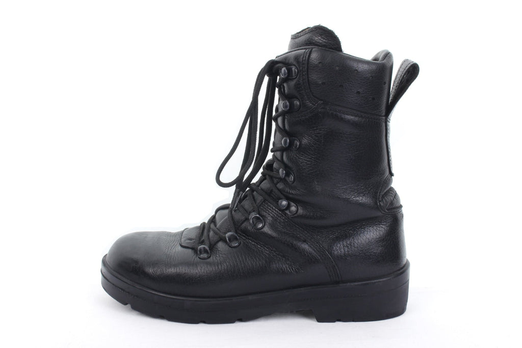 Detailed side view of the German infantry KS2005 boot, highlighting the collar air vent holes and heel pull tab.