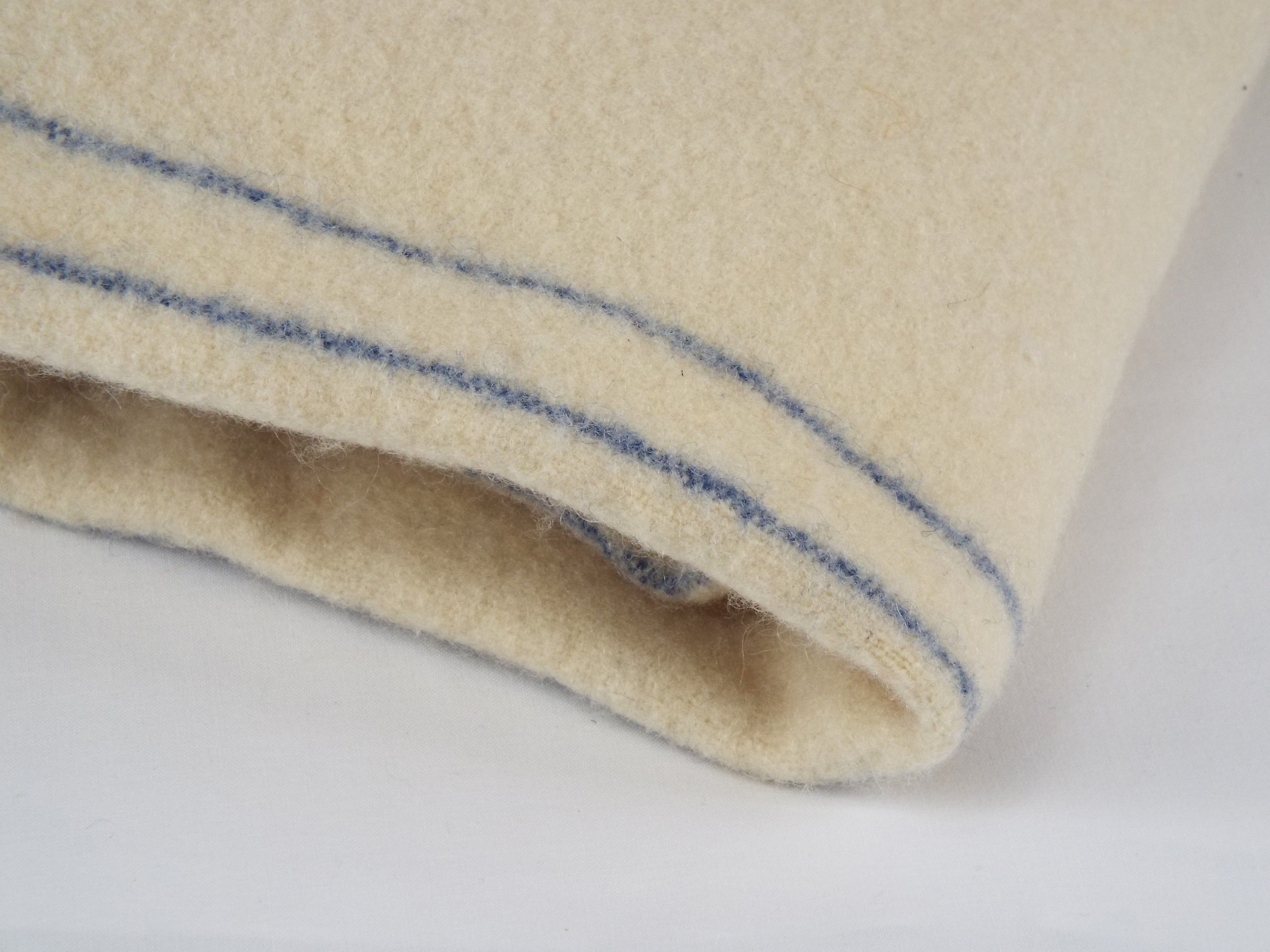 British Cream / White Military Wool Blankets - Blue Stripe - Grade 1